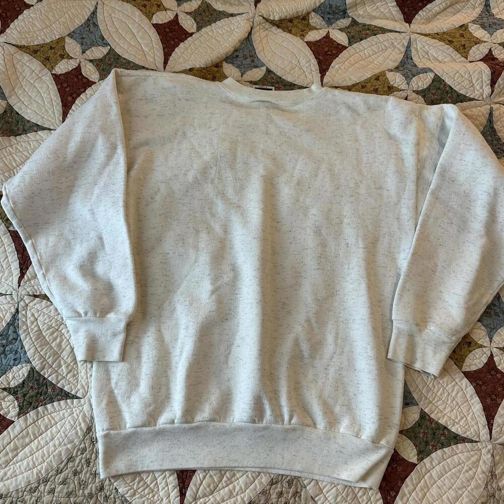 90s cream crewneck sweatshirt w cute bunny & pumpkin patch graphic Size XL - Picture 6 of 6